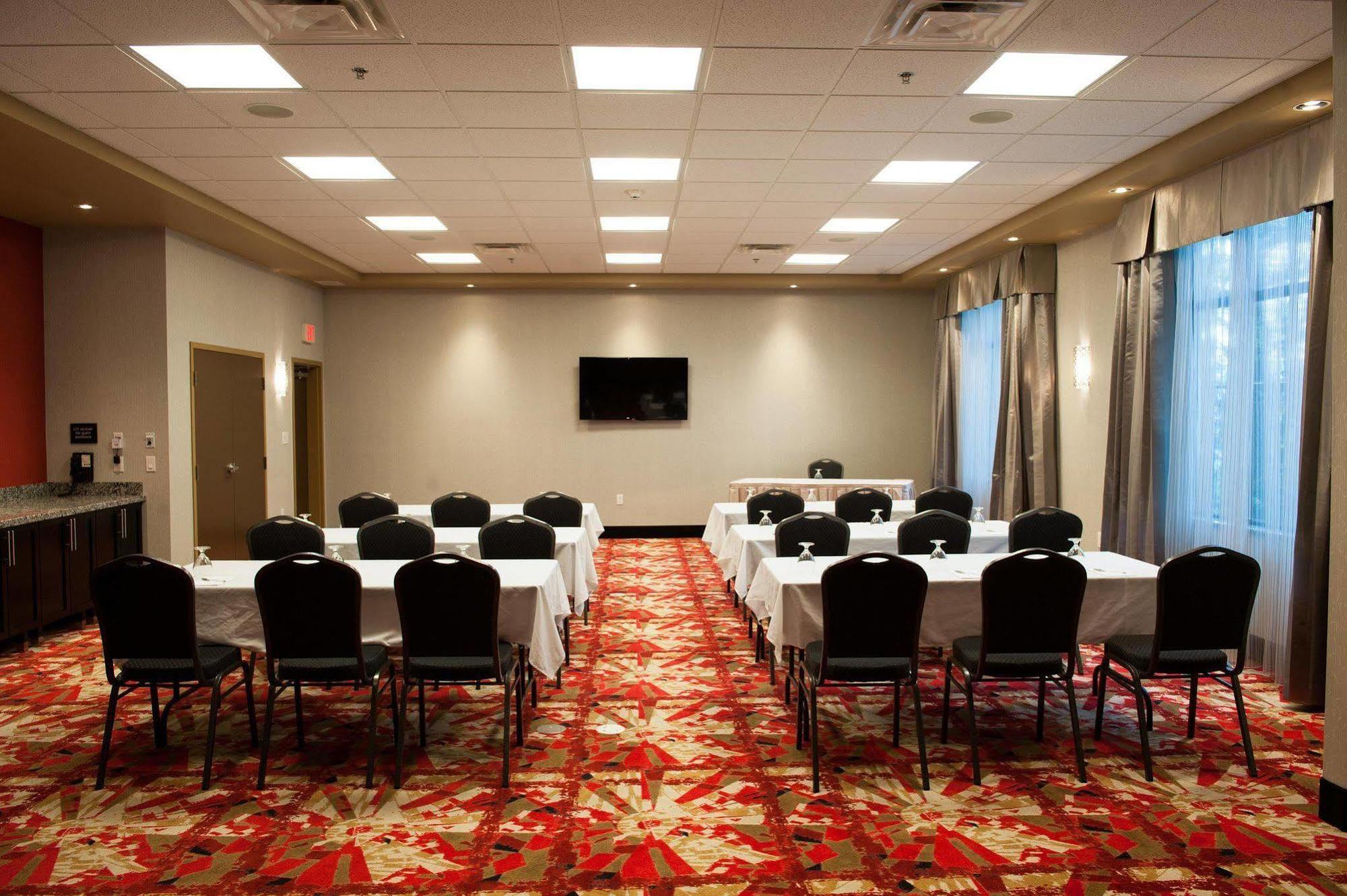 Hampton Inn By Hilton Chilliwack Buitenkant foto